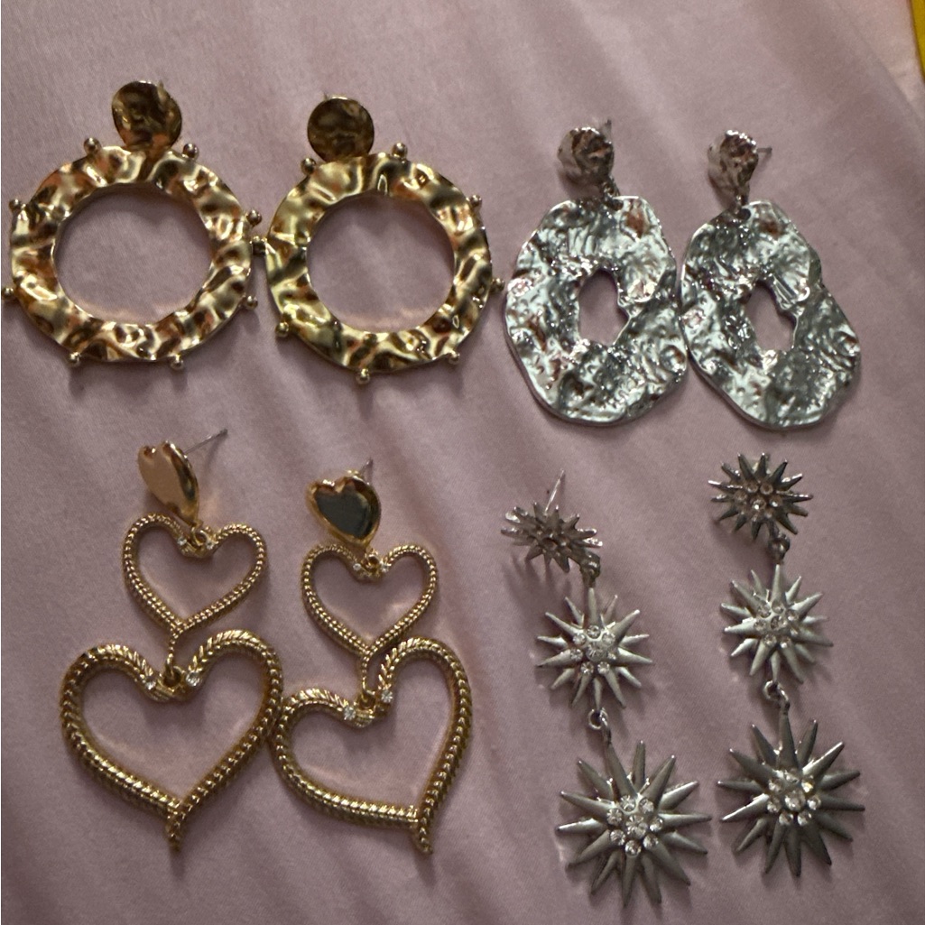 4 Pairs Of Gold And Silver Statement Earrings Set Great Assortment 25$